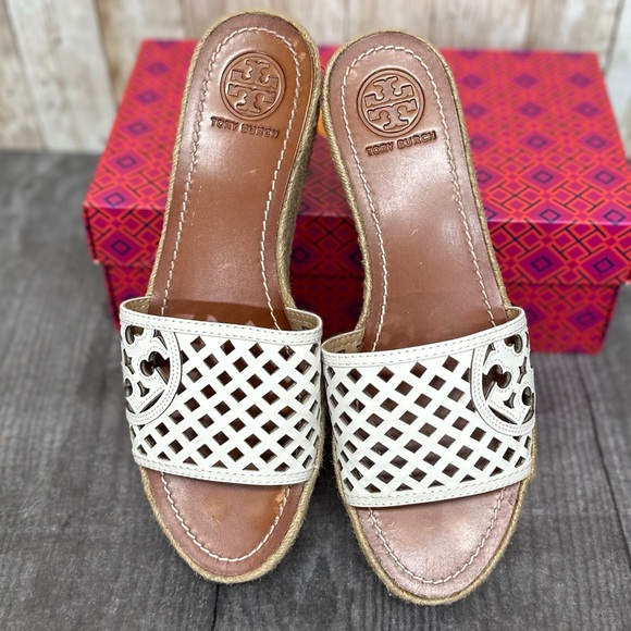 Tory Burch White Leather Thatched 65mm Platform Wedge Sandals - Picture 3 of 17